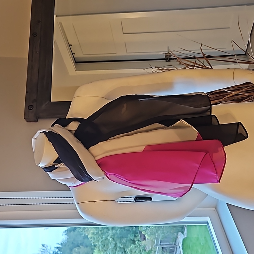 EUC Luxurious Polyester Scarf